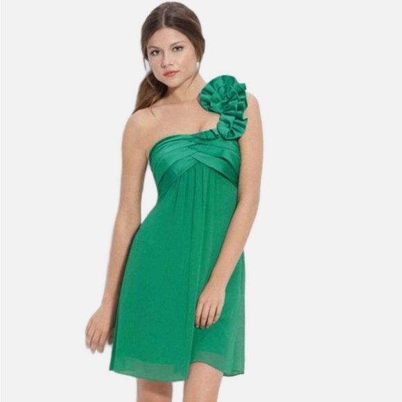 Emerald Green One-Shoulder Cocktail/Party Dress w/Ruffle Detail, Size 6, BN - Picture 7 of 7